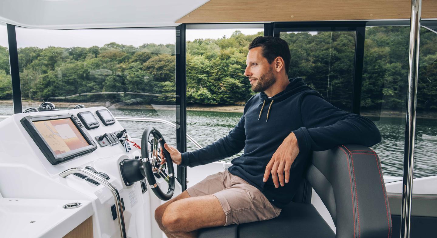 Beneteau Barracuda 9 Interior