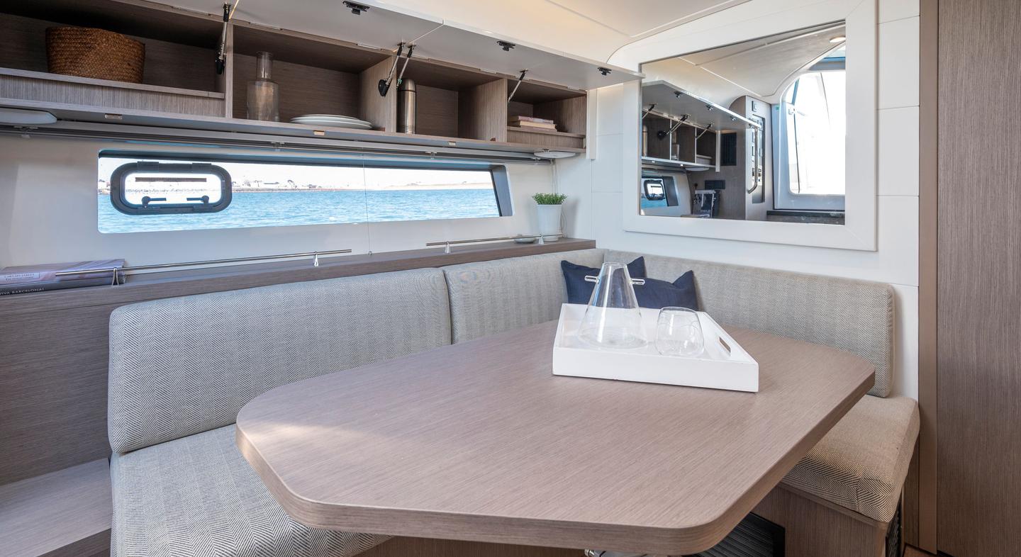 Gran_Turismo_41_Interior_02